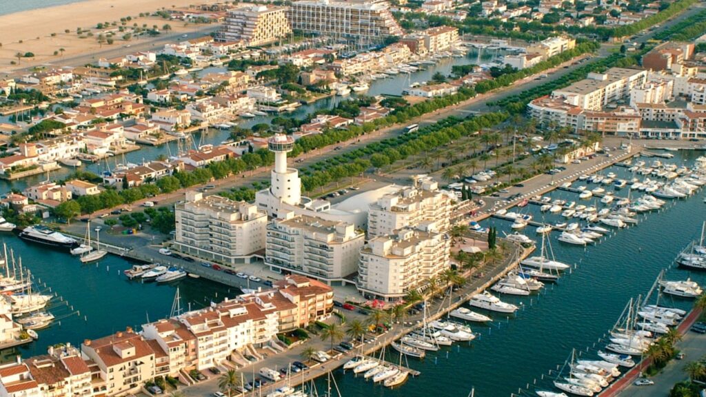 Asesoría inmobiliaria en Empuriabrava para comprar y vender pisos