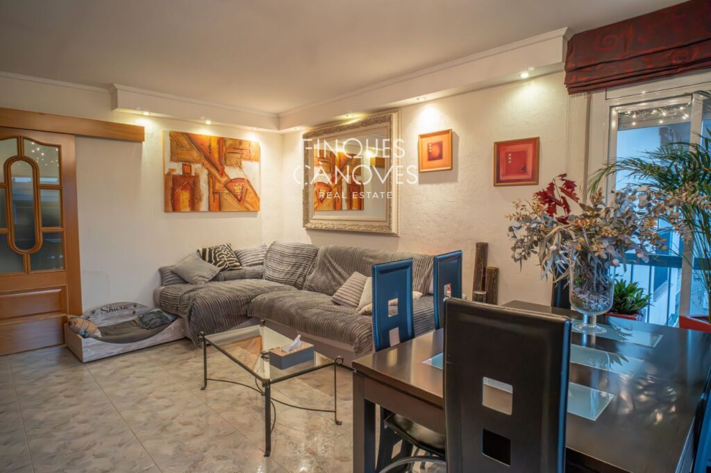 Pis en venda a Sant Narcís (Girona) – Ampli i ben ubicat