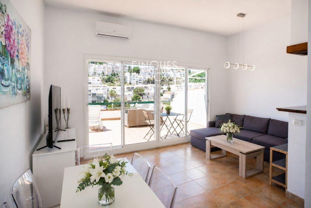 Exclusiu dúplex familiar a primera línia de mar a Cala Salions