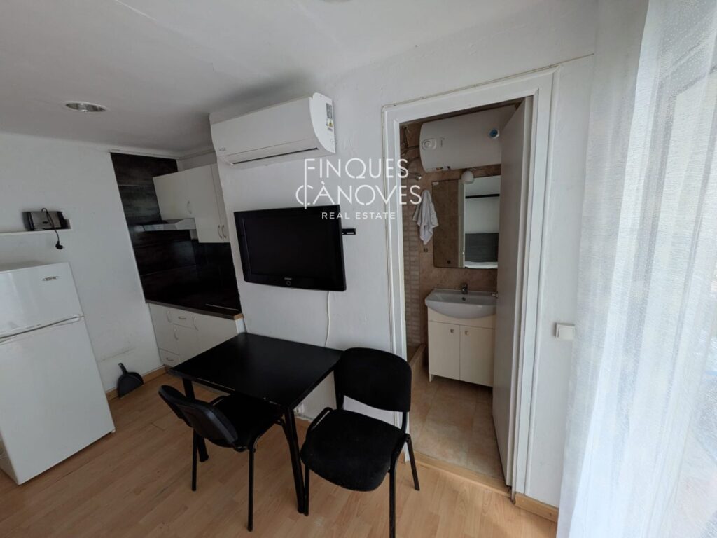 Apartament pràctic i acollidor amb terrassa i una plaça d’aparcament a Salou