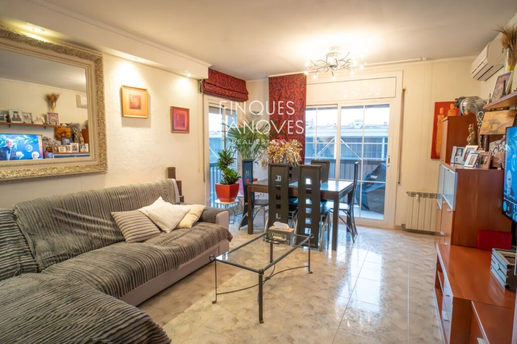 Pis en venda a Sant Narcís (Girona) – Ampli i ben ubicat