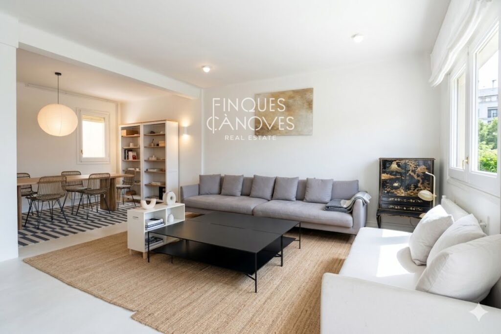 Pis espectacular de 155 m2 al Carrer Nou: ampli, lluminós i amb vistes al cor de Girona.