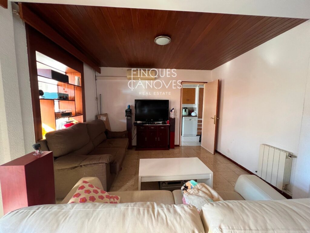 Pis amb vistes al riu Onyar al barri de Vista Alegre de Girona