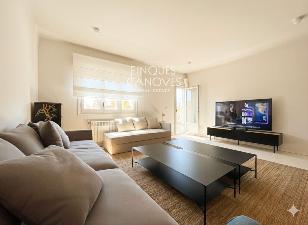 Pis espectacular de 155 m2 al Carrer Nou: ampli, lluminós i amb vistes al cor de Girona.