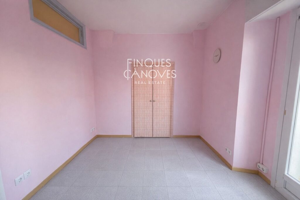 Oportunitat d’inversió a Banyoles: pis amb llogater (2027) + gran terrassa i traster