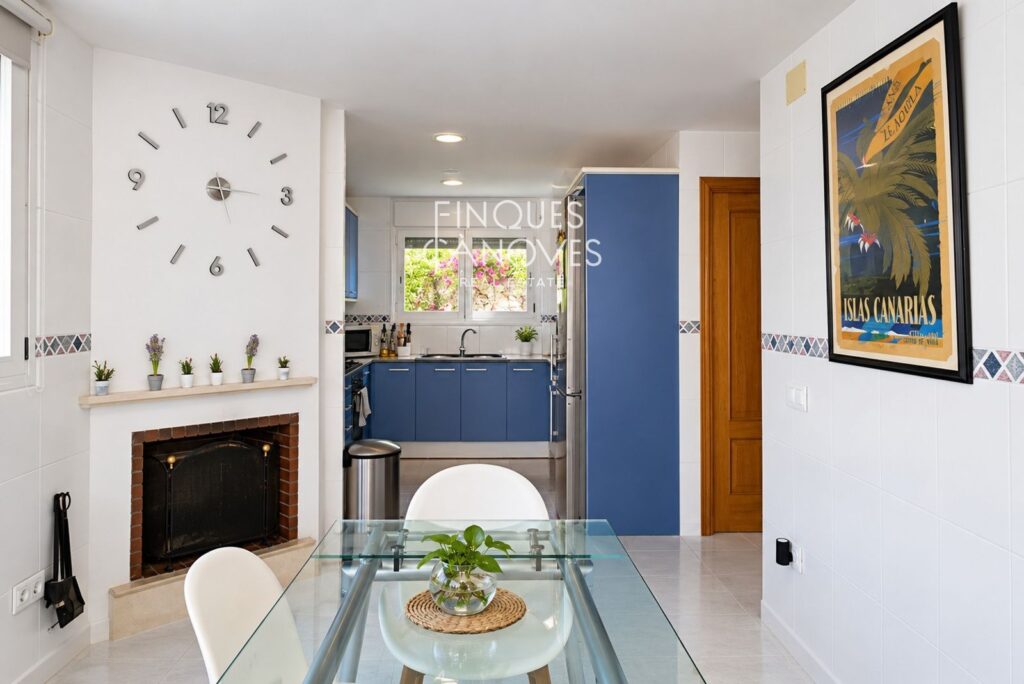 Casa exclusiva amb piscina, jardí i vistes al Pirineu a Montjuïc, Girona