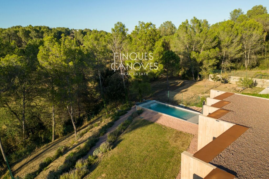 Exclusiu habitatge de disseny a Sant Julià de Ramis, Girona
