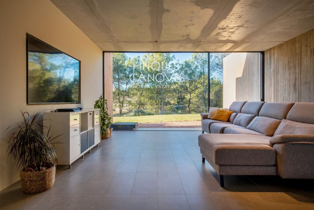 Exclusiu habitatge de disseny a Sant Julià de Ramis, Girona