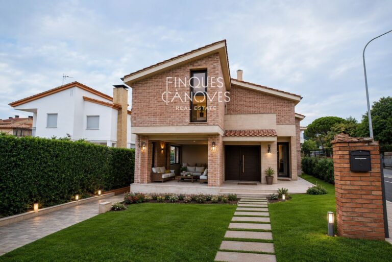 Espectacular vivienda de 610 m² para finalizar en Sol Saliente | Proyecto exclusivo con garaje para 5 coches, domótica y piscina