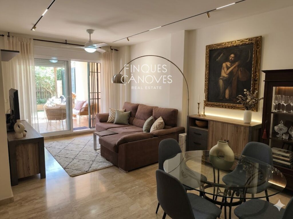 Viu a només 50 metres del mar en una de les zones més exclusives de Marbella