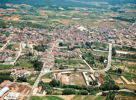 Vista aérea del núcleo urbano de Santa Coloma de Farners