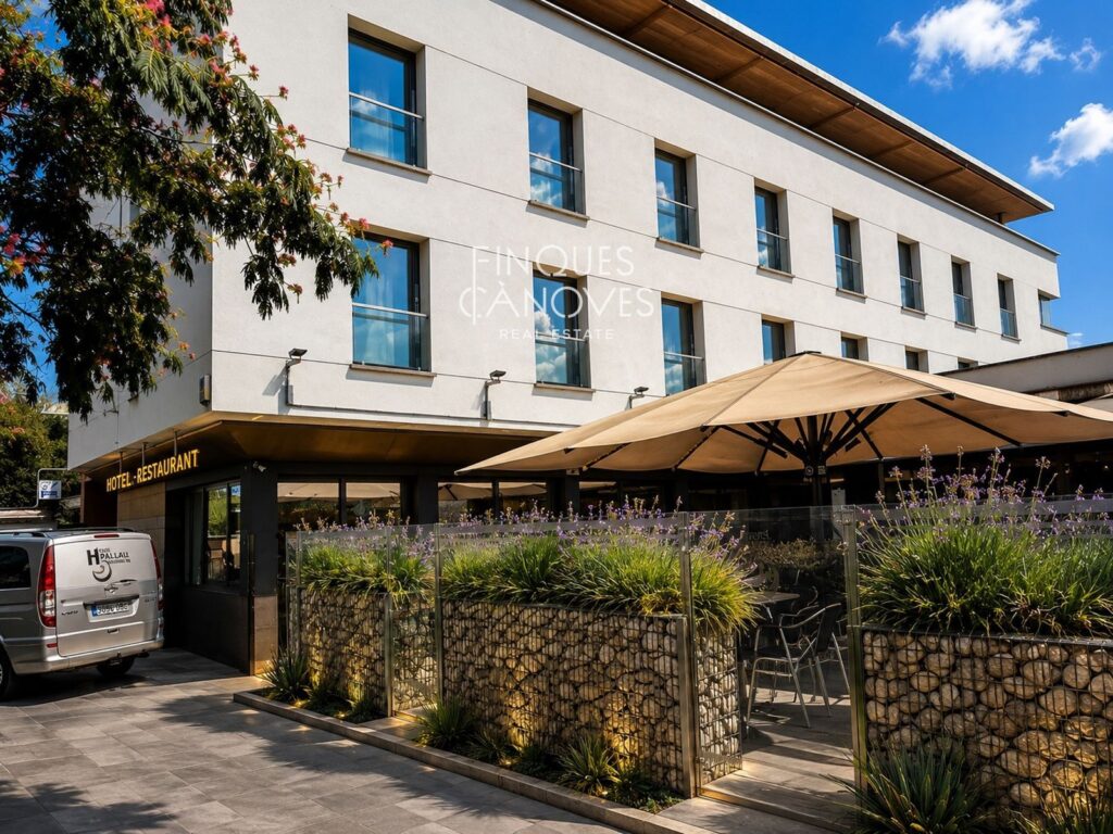 Hotel 4 estrellas en venta en Sarrià de Ter – Girona | Oportunidad de inversión