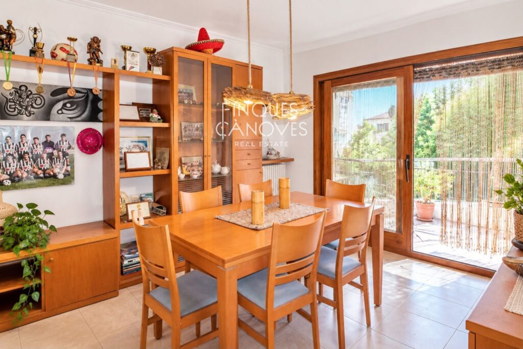 Casa amb jardí privat i terrassa de 35 m² a Vulpellac