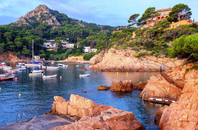 245281-Begur