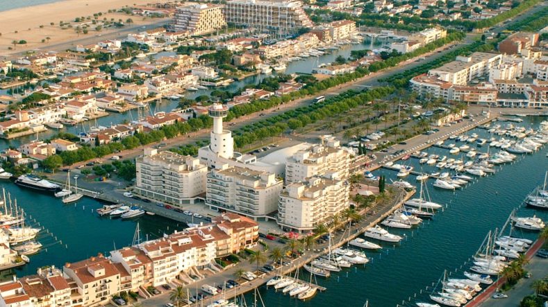 Asesoría inmobiliaria en Empuriabrava para comprar y vender pisos